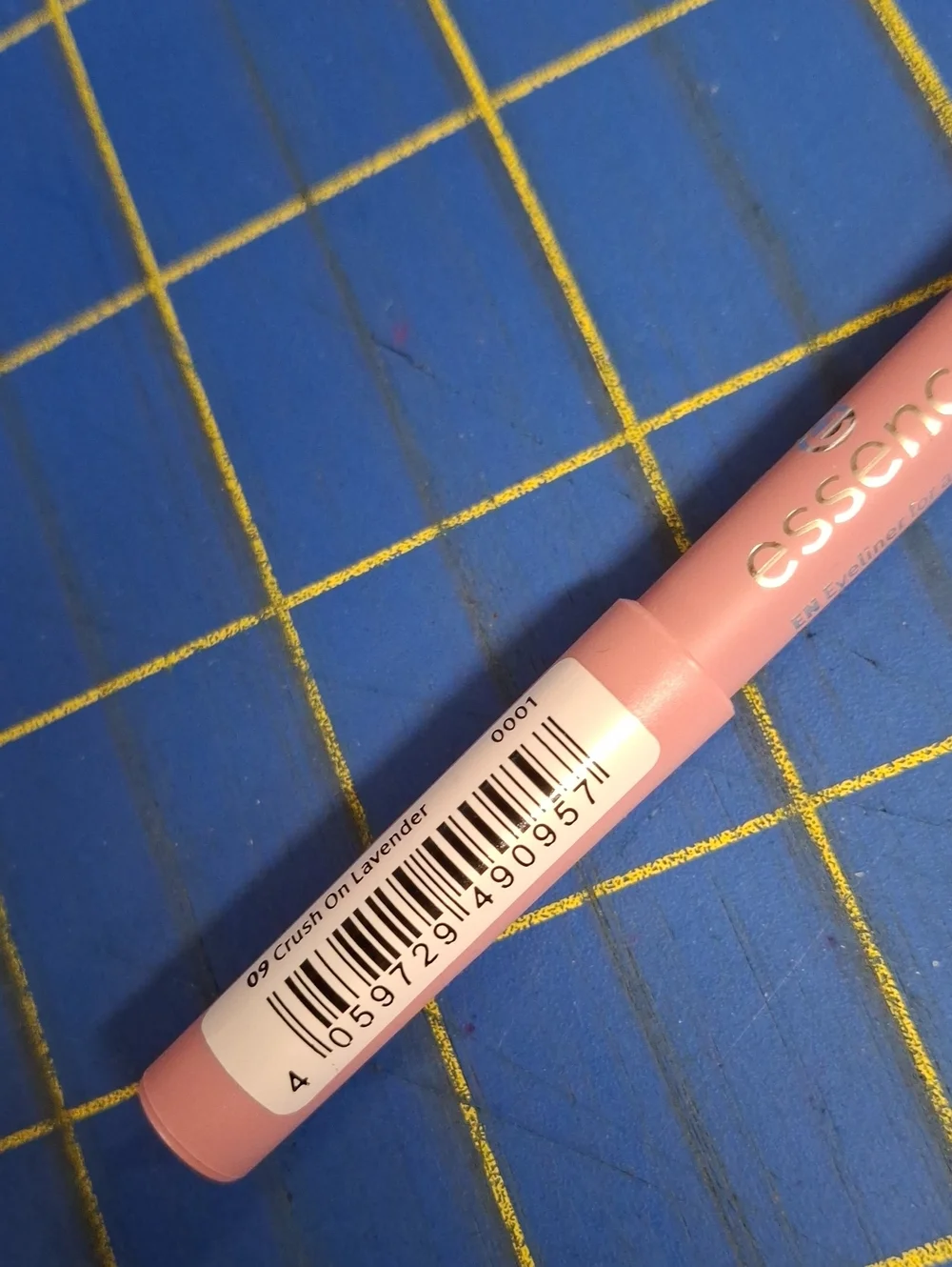 Essence Gel Eyeliner Pencil 09 Crush on Lavender New